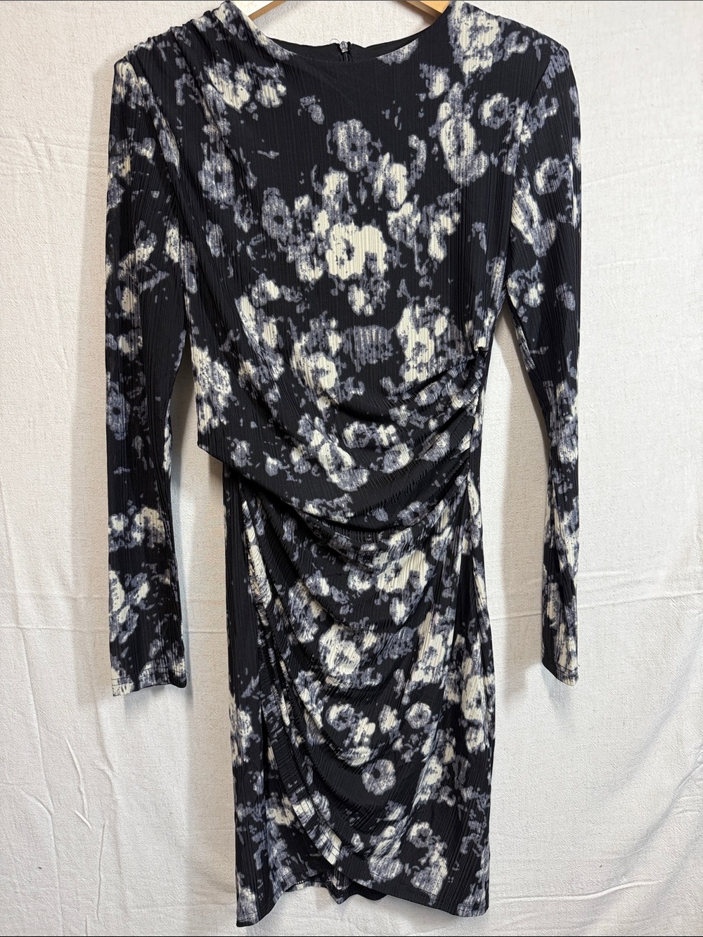 Black & White Floral Ruched Long-Sleeve Women’s Dress